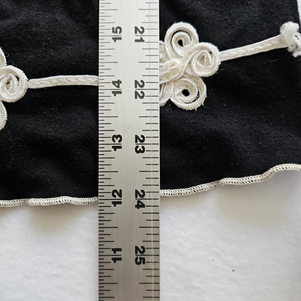 Lauren Michele ladies Black With White Applique Floral Designs, Cap Sleeves. Med - Picture 4 of 7